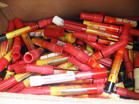 Boating Safety Equipment Education and Flare Disposal Days Help Boaters -  Canadian Boating